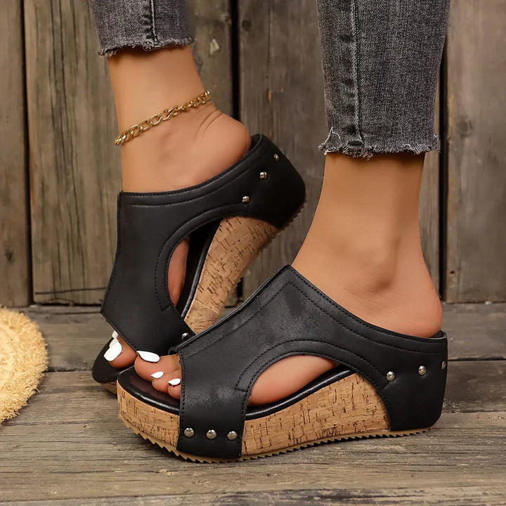 Sofia - Wedges Lumi Stud
